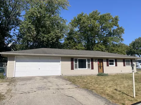 40 W Anchor Dr, Oswego, IL 60543
