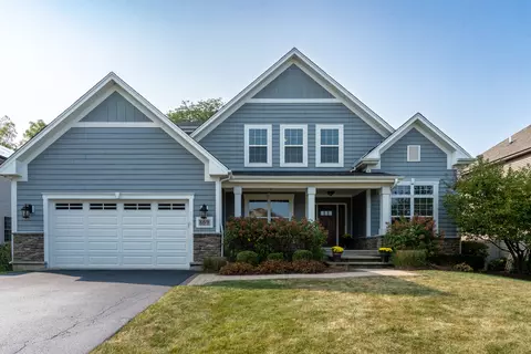 869 W Dorchester Rd, Palatine, IL 60067