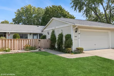 2652 Sumac St, Woodridge, IL 60517