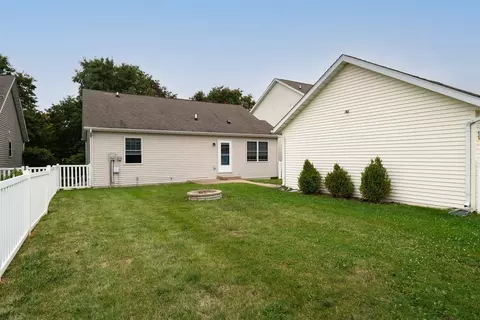 Exterior - 1217 Ogelthorpe Ave, Normal, IL 61761 photo 3 of 4