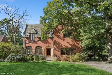 8844 S Pleasant Ave, Chicago, IL 60643