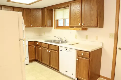 Kitchen - 504 Jenkran Way #1, Morrison, IL 61270 photo 2 of 2