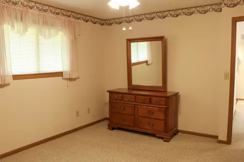 Bedroom - 504 Jenkran Way #1, Morrison, IL 61270 photo 3 of 3