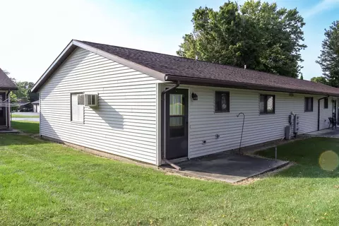 Exterior - 504 Jenkran Way #1, Morrison, IL 61270 photo 3 of 3
