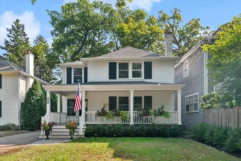 293 Rose Ter, Lake Forest, IL 60045