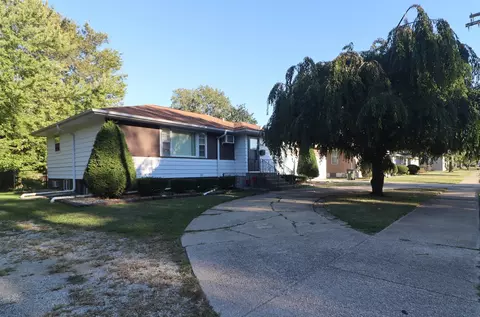17941 Burnham Ave, Lansing, IL 60438
