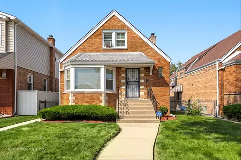 8018 S Troy St, Chicago, IL 60652