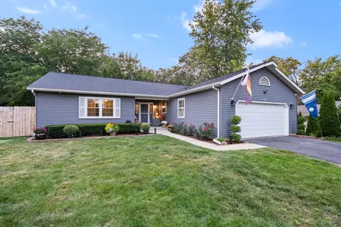 5 S420 Scots Dr, Naperville, IL 60563