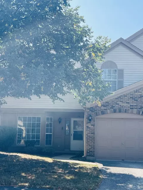 26 Lancaster Cir, Gurnee, IL 60031