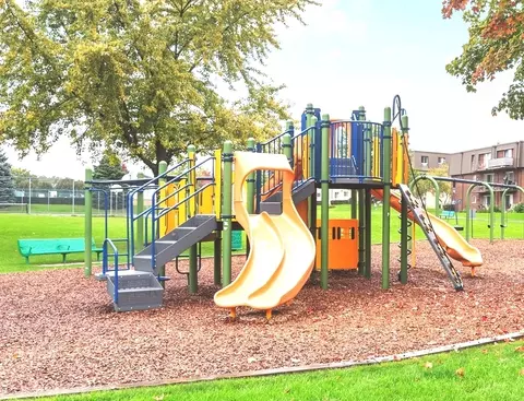 Other - 563 Fairway View Dr #2E, Wheeling, IL 60090 photo 3 of 3