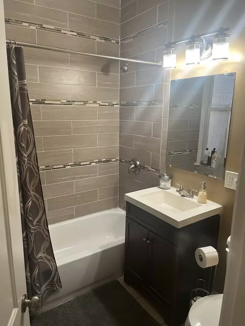 7144 S Champlain Ave, Chicago, IL 60619 photo 9