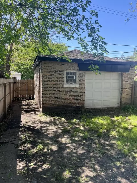 7144 S Champlain Ave, Chicago, IL 60619 photo 16