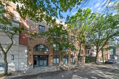 1448 N Orleans St #1D, Chicago, IL 60610