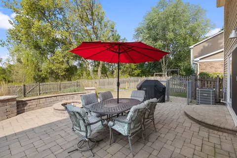 5406 Silent Brook Ln, Rolling Meadows, IL 60008 photo 14