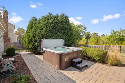 5406 Silent Brook Ln, Rolling Meadows, IL 60008 photo 15