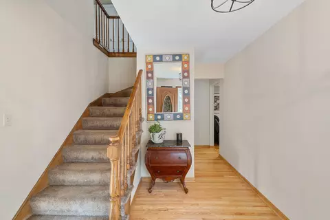 5406 Silent Brook Ln, Rolling Meadows, IL 60008 photo 8