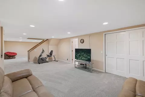 5406 Silent Brook Ln, Rolling Meadows, IL 60008 photo 28