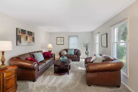 5406 Silent Brook Ln, Rolling Meadows, IL 60008 photo 17