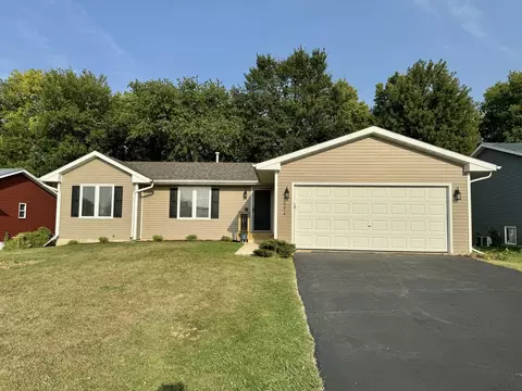 4214 Chesterfield Ave, Rockford, IL 61109