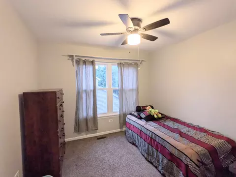 Bedroom - 1455 Misthaven Ln, Elgin, IL 60123 photo 4 of 5
