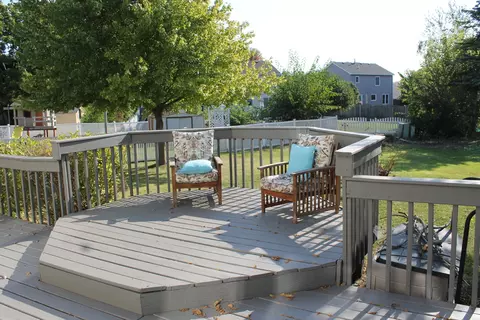 Exterior - 1455 Misthaven Ln, Elgin, IL 60123 photo 3 of 5