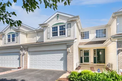 17309 Arrow Head Dr, Lockport, IL 60441