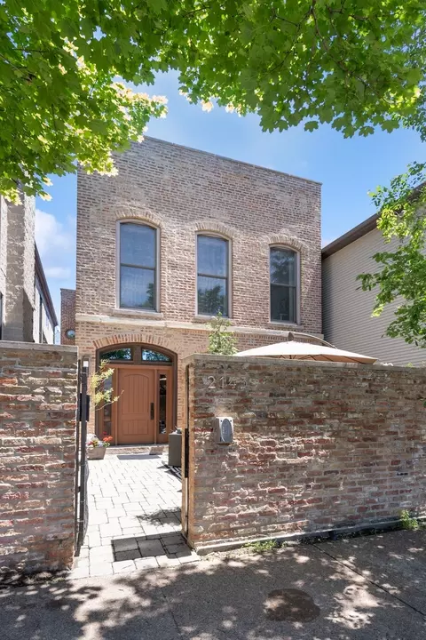 2143 N Southport Ave, Chicago, IL 60614