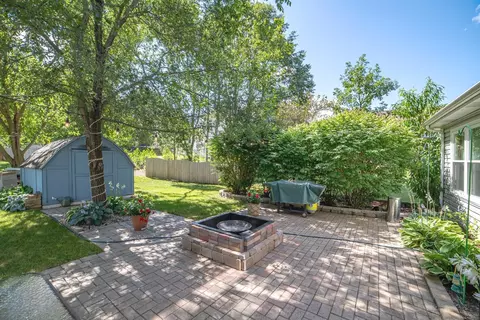 257 Brittany Trl, Elgin, IL 60120 photo 15