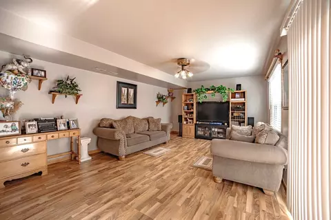 257 Brittany Trl, Elgin, IL 60120 photo 7