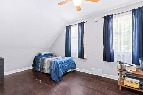 471 Jackson St, Aurora, IL 60505 photo 9