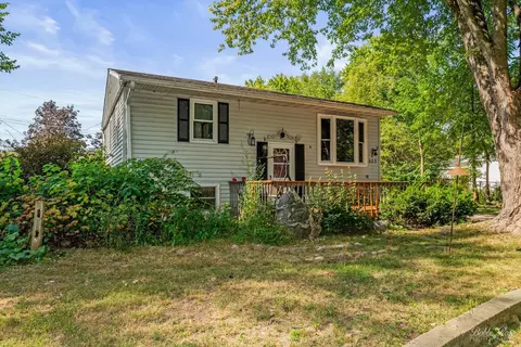 503 Gentle Breeze Ter, Carpentersville, IL 60110