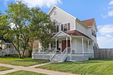 701 W Benham St, Kirkland, IL 60146