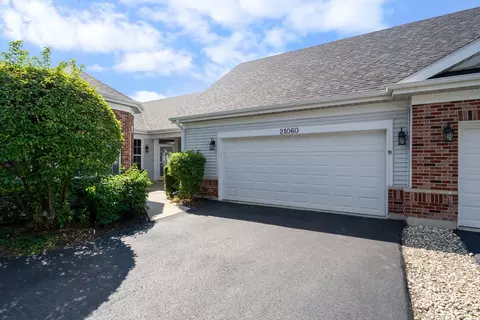 21060 W Braxton Ln, Plainfield, IL 60544 photo 2
