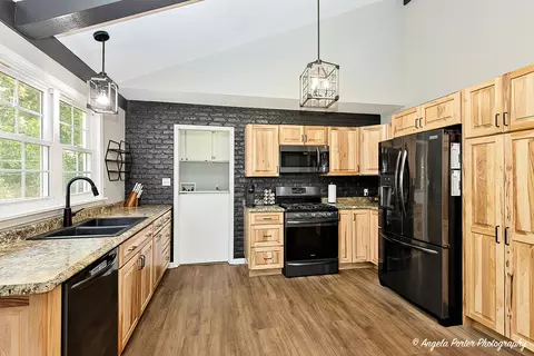 1614 W Oakleaf Dr, Mchenry, IL 60051 photo 14