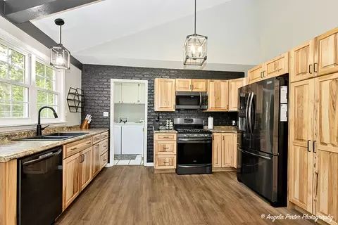 1614 W Oakleaf Dr, Mchenry, IL 60051 photo 11