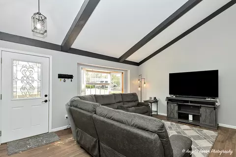1614 W Oakleaf Dr, Mchenry, IL 60051 photo 7