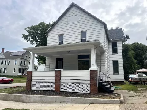 722 N Center St, Clinton, IL 61727