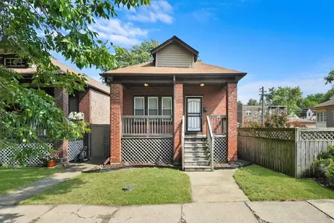 8519 S Crandon Ave, Chicago, IL 60617