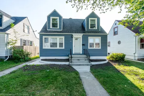 7831 S Saint Louis Ave, Chicago, IL 60652
