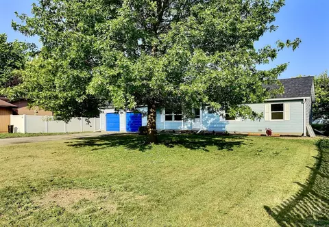 111 N Aspen Dr, Cortland, IL 60112