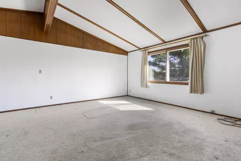 Living - 1315 Monroe St, Pecatonica, IL 61063 photo 1 of 2