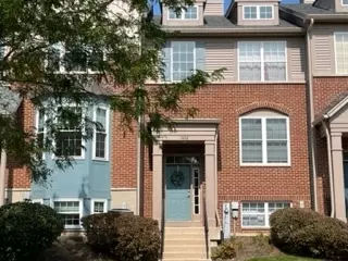 1652 Station Park Dr, Grayslake, IL 60030