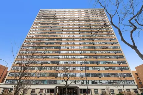 6030 N Sheridan Rd #1110, Chicago, IL 60660