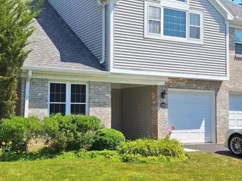 748 Brandon Pl, Wheeling, IL 60090