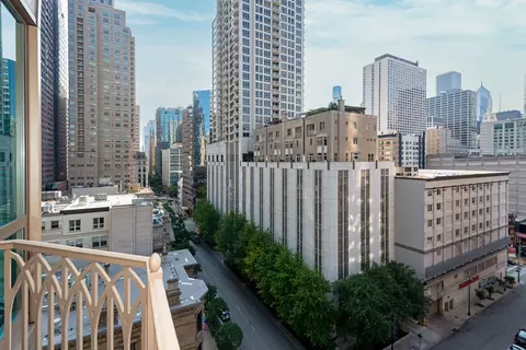 21 E Huron St #1104, Chicago, IL 60611 photo 19