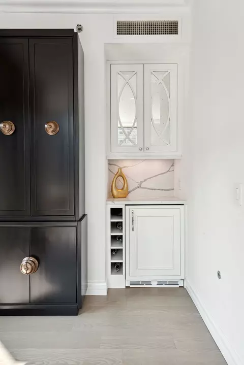 21 E Huron St #1104, Chicago, IL 60611 photo 5