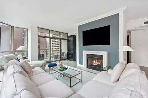 21 E Huron St #1104, Chicago, IL 60611 photo 2