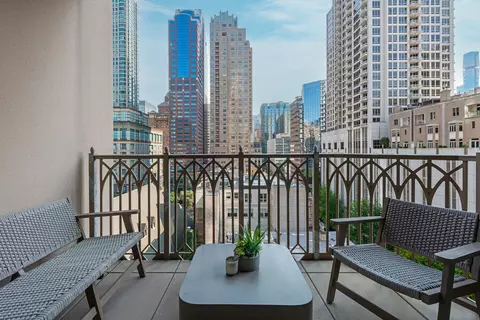 21 E Huron St #1104, Chicago, IL 60611 photo 18
