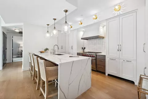 21 E Huron St #1104, Chicago, IL 60611 photo 8