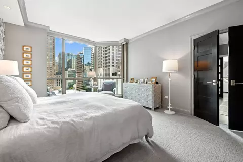 21 E Huron St #1104, Chicago, IL 60611 photo 11